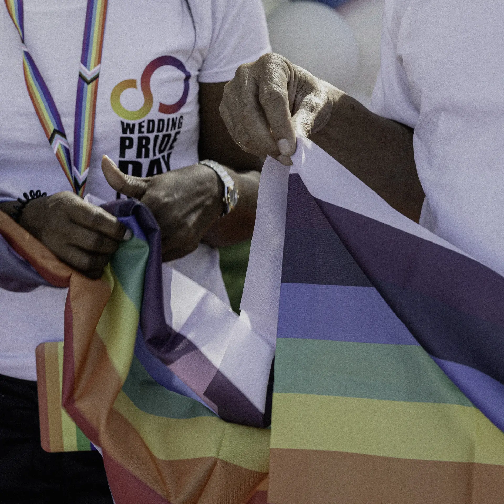 Bandera del orgullo en Wedding Pride Day